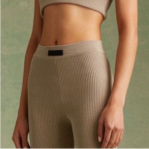 NWT Fear of God Essential Leggings